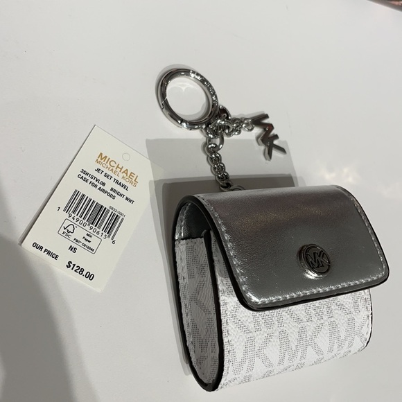 Michael Kors AirPods case white silver - Picture 4 of 6